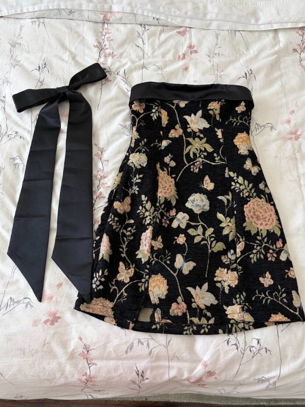 Cider Jacquard Floral Bandeau A-Line Mini Dress with Bowknot Scarf